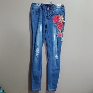 Boom Boom Blue Floral Embroidered Women's Jeans Size 5